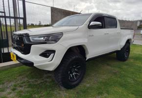 Toyota NEW HILUX 2.4 CD 4X4 2024