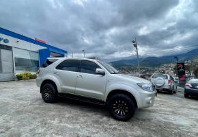 Toyota Fortuner 2011