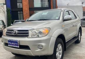 Toyota Fortuner 2.7 2012