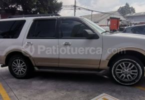 Ford Expedition XLT 2012