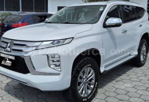 Mitsubishi Montero 2021