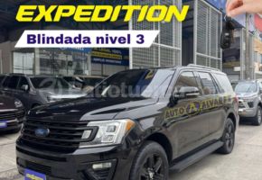 Ford Expedition XLT 2019