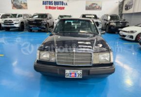 Mercedes Benz 300E 1985
