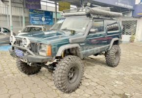 Jeep Cherokee Laredo 1995