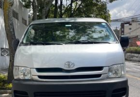 Toyota Hiace 2009