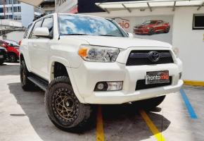 Toyota 4 Runner SR5 2013