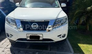 foto de Autos marca Nissan seminuevo modelo Pathfinder año 2016 en Quito
