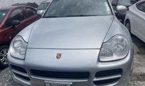 Porsche Cayenne 2005