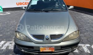 foto de Autos marca Renault seminuevo modelo Megane año 2003 en Quito