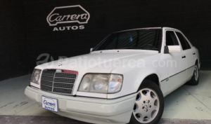 Mercedes Benz—™ E320 1994