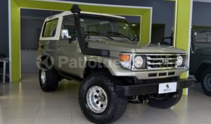 foto de Toyota Land Cruiser FJ73 2000