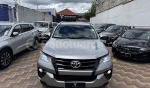 foto de Autos marca Toyota seminuevo modelo New Fortuner año 2019 en Cuenca