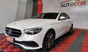 foto de Autos marca Mercedes Benz seminuevo modelo E200 año 2022 en Quito