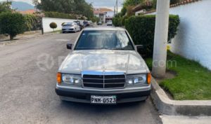 Mercedes Benz—™ 190E 1990