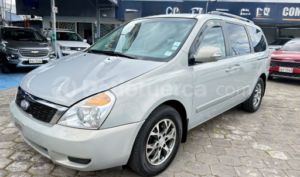 foto de Kia Carnival 2015