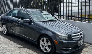 Mercedes Benz C300 2011