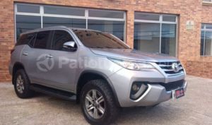 foto de Autos marca Toyota seminuevo modelo New Fortuner año 2018 en Quito