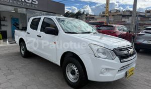 foto de Autos marca Chevrolet seminuevo modelo D-MAX CRDI 2.5 CD 4X2 TM DIESEL año 2024