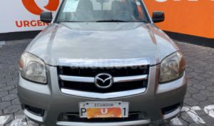 foto de Autos marca Mazda seminuevo modelo BT-50 STD FL año 2014 en Quito