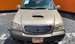 foto de Autos marca Kia seminuevo modelo Carnival año 2002 en Quito