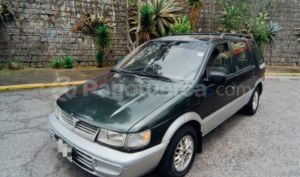 foto de Autos marca Mitsubishi seminuevo modelo Space Wagon año 1998 en Quito
