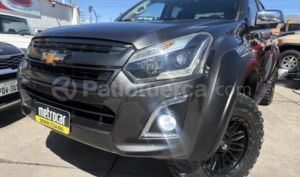 foto de Autos marca Chevrolet seminuevo modelo D-MAX CRDI FULL AC 2.5 CD 4X4  TM DIESEL año 2021 en Cuenca