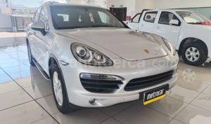 foto de Autos marca Porsche seminuevo modelo Cayenne S Hybrid año 2013 en Quito