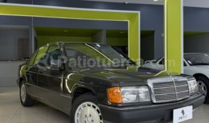 foto de Autos marca Mercedes Benz seminuevo modelo 190E año 1989 en Quito