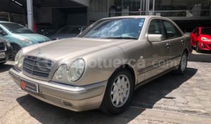 Mercedes Benz—™ 320E 1998