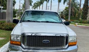 Ford Excursion 2001