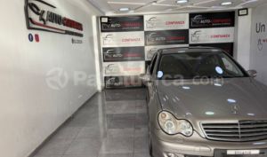 foto de Autos marca Mercedes Benz seminuevo modelo C180 año 2005 en Quito