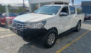 foto de Autos marca Toyota seminuevo modelo Hilux año 2022