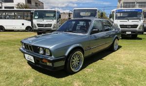 BMW 320i 1987