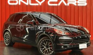foto de Autos marca Porsche seminuevo modelo Cayenne S Hybrid año 2011 en Quito