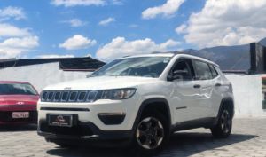 foto de Autos marca Jeep seminuevo modelo Compass Sport año 2018 en Quito