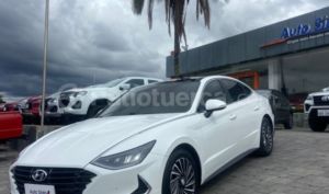 foto de Autos marca Hyundai seminuevo modelo Sonata Hybrid año 2021 en Cuenca