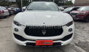 foto de Autos marca Maserati seminuevo modelo Levante Gran Lusso SQ4 año 2018