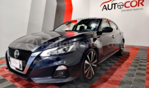 foto de Autos marca Nissan seminuevo modelo Altima año 2019 en Quito