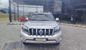 foto de Autos marca Toyota seminuevo modelo Land Cruiser Prado VX año 2017 en Quito