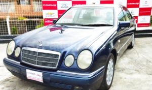 Mercedes Benz—™ E320 1999