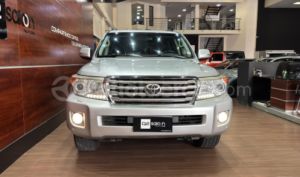 foto de Autos marca Toyota seminuevo modelo Land Cruiser 200 año 2013