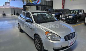 Hyundai Accent 2011