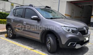 foto de Autos marca Renault seminuevo modelo STEPWAY INTENS FASE II año 2023 en Quito