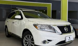 foto de Nissan Pathfinder 2016