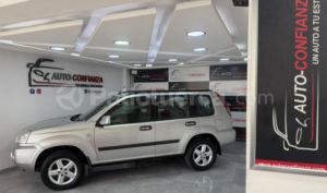 foto de Autos marca Nissan seminuevo modelo X-Trail Classic año 2009 en Quito