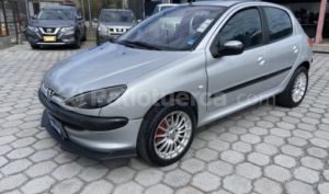 foto de Autos marca Peugeot seminuevo modelo Berlina 206 Presence año 2004 en Quito