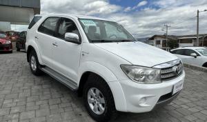 Toyota Fortuner 2.7 2010