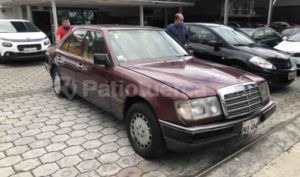 Mercedes Benz—™ 260E 1987