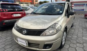 foto de Autos marca Nissan seminuevo modelo TIIDA ENTRY año 2015 en Quito
