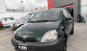foto de Autos marca Toyota seminuevo modelo Yaris año 2001